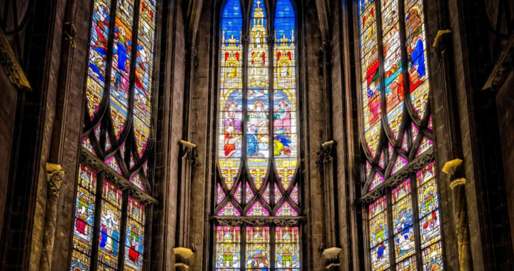 Gothic Stained Glass Windows Interior: Light, Color, and Sacred Meaning in Cathedral Design