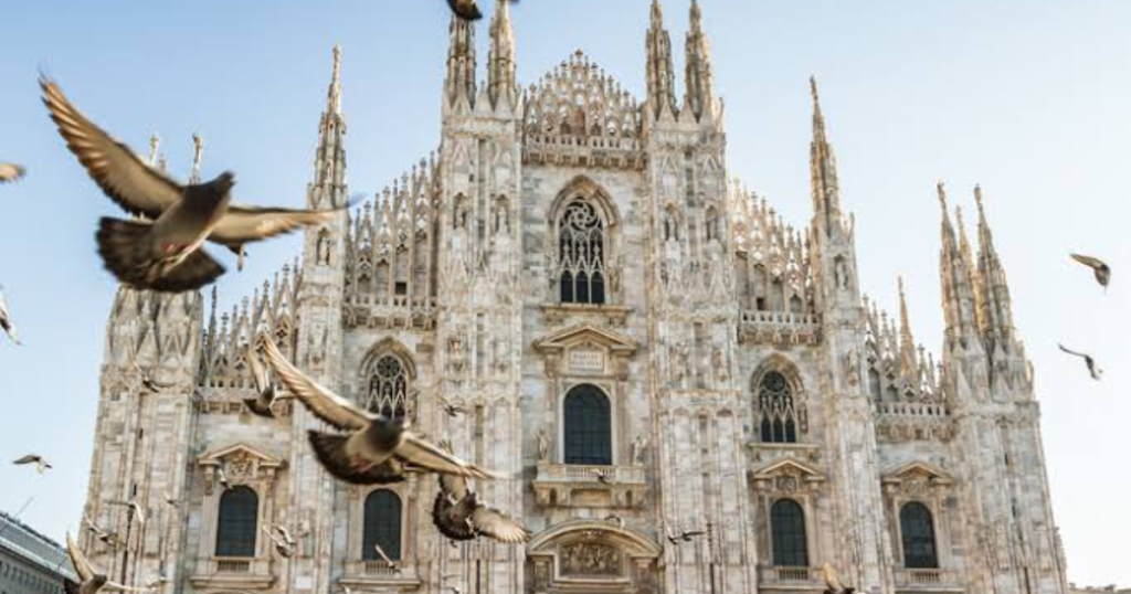 What is Gothic Art and Architecture? The Origins of the Gothic Style